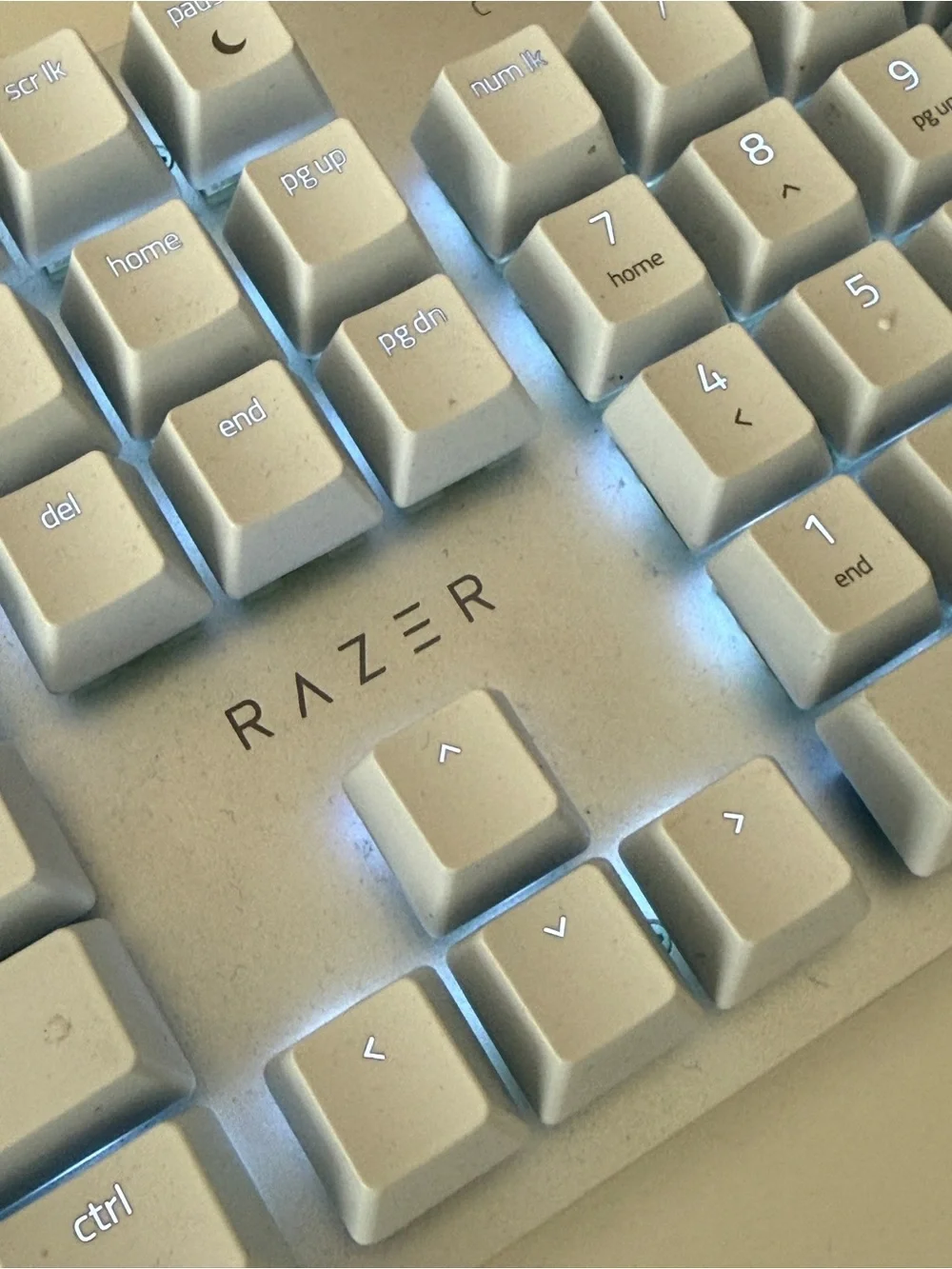 Razer Pro Type Ultra - White and Silver Full-Size Mechanical Keyboard